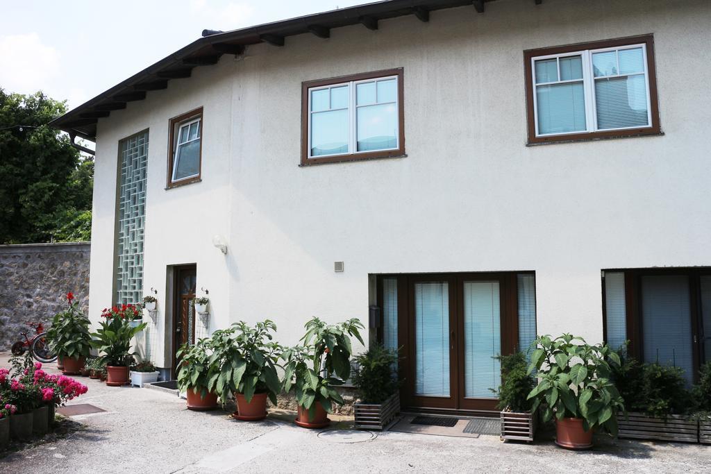 Haus Zu Den Zwei Eichen Perchtoldsdorf Exterior foto